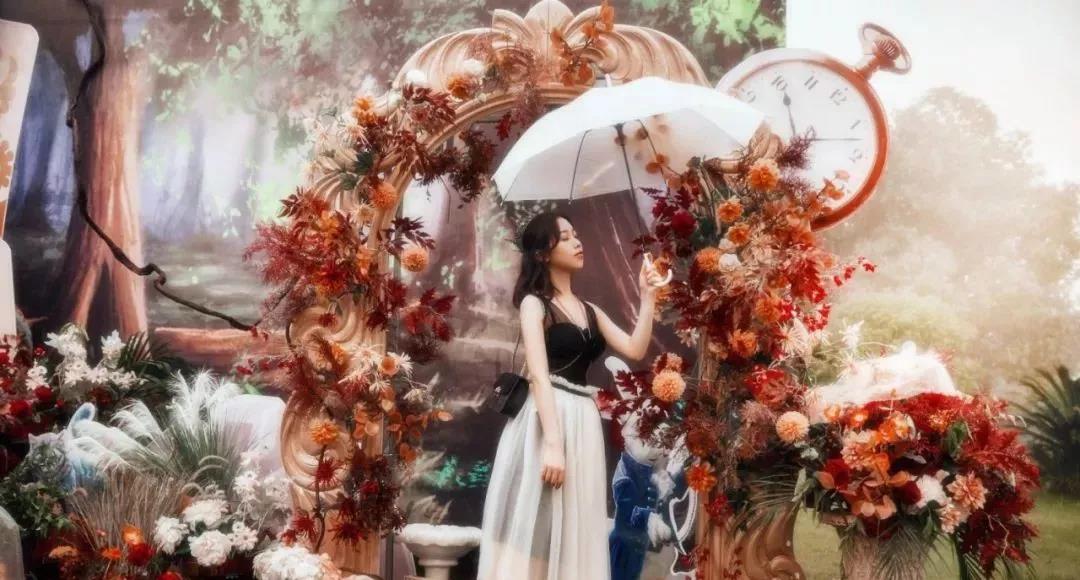 QUNEEN梦游仙境女王派对，天著之上有美的竞相发生