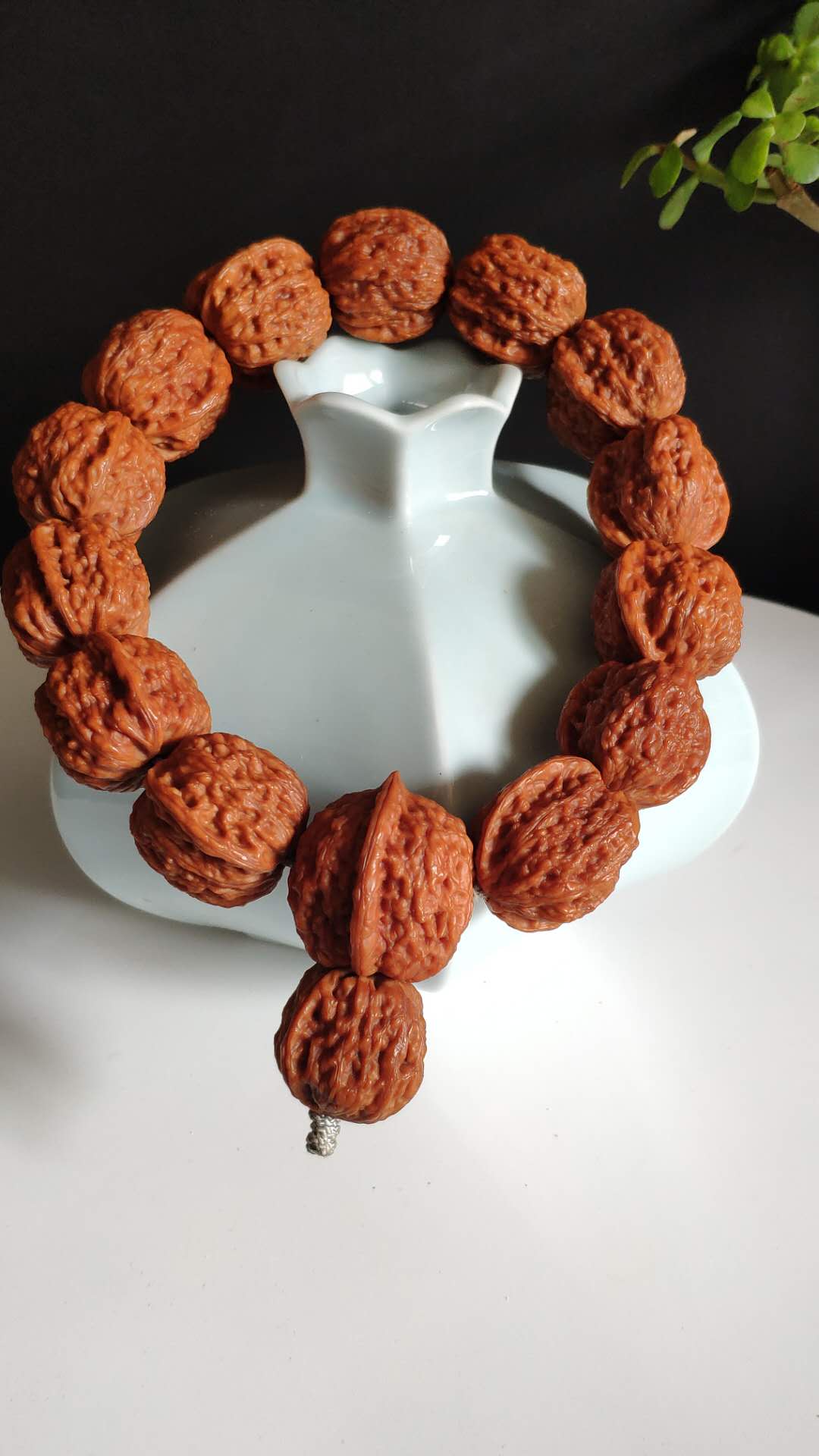 核桃之王,麻核桃手串多大合适