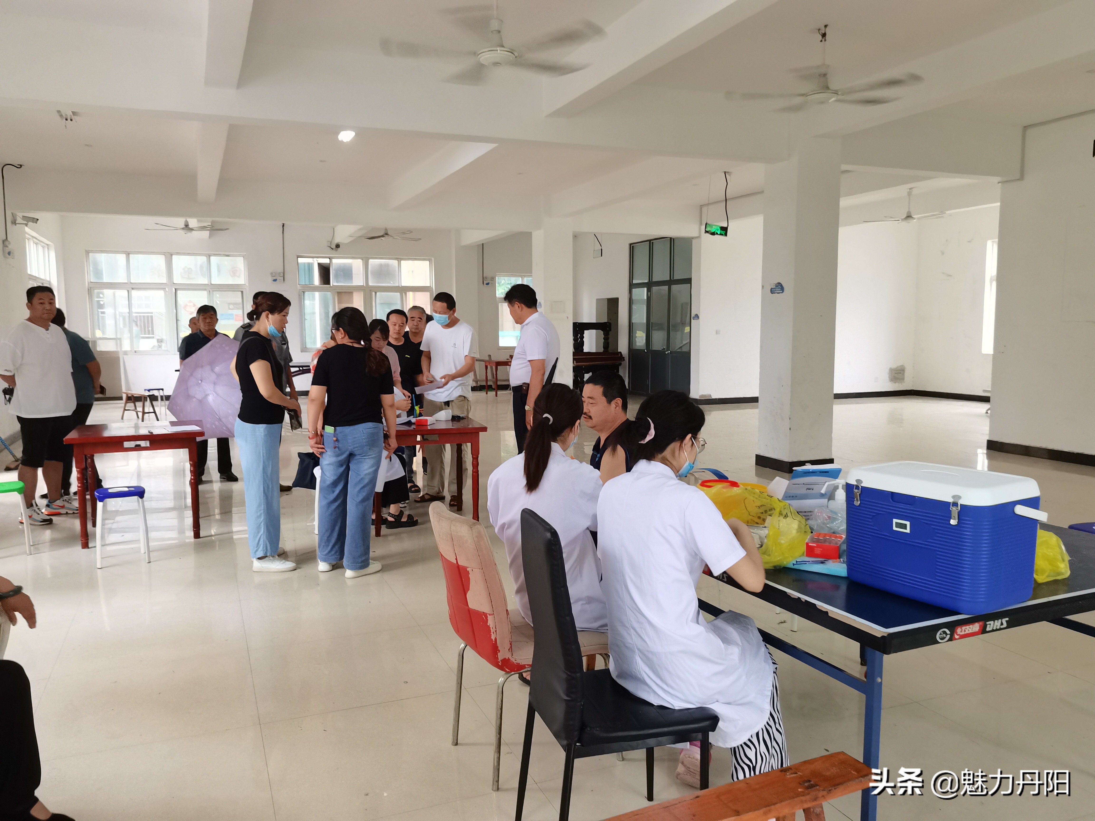 我为群众办实事送温暖进社区活动,我为群众办实事送医下乡