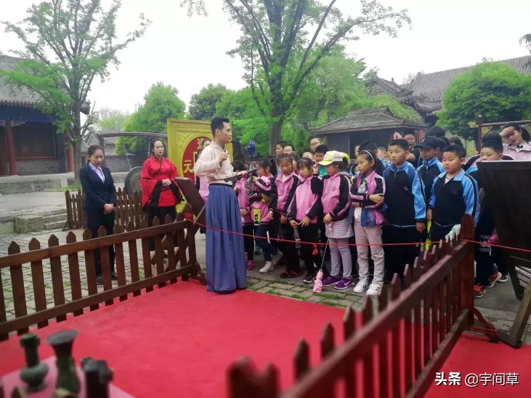 研学好时节不负好时光,和老同学一起旅游台儿庄古城