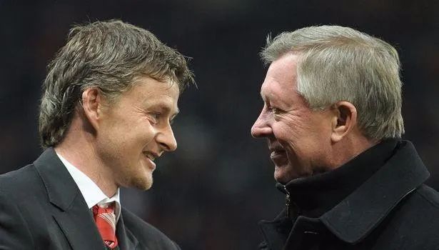 索帅雨中望向看台寻找爵爷身影,索帅爵爷