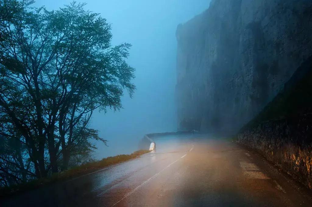 阴雨天怎么拍风景视频,阴雨天怎么拍胶片照好呢