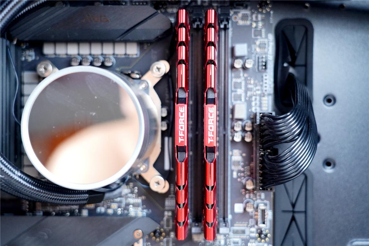 十铨冥神内存3600和金士顿3200,十铨冥神内存3600和b550主板兼容吗