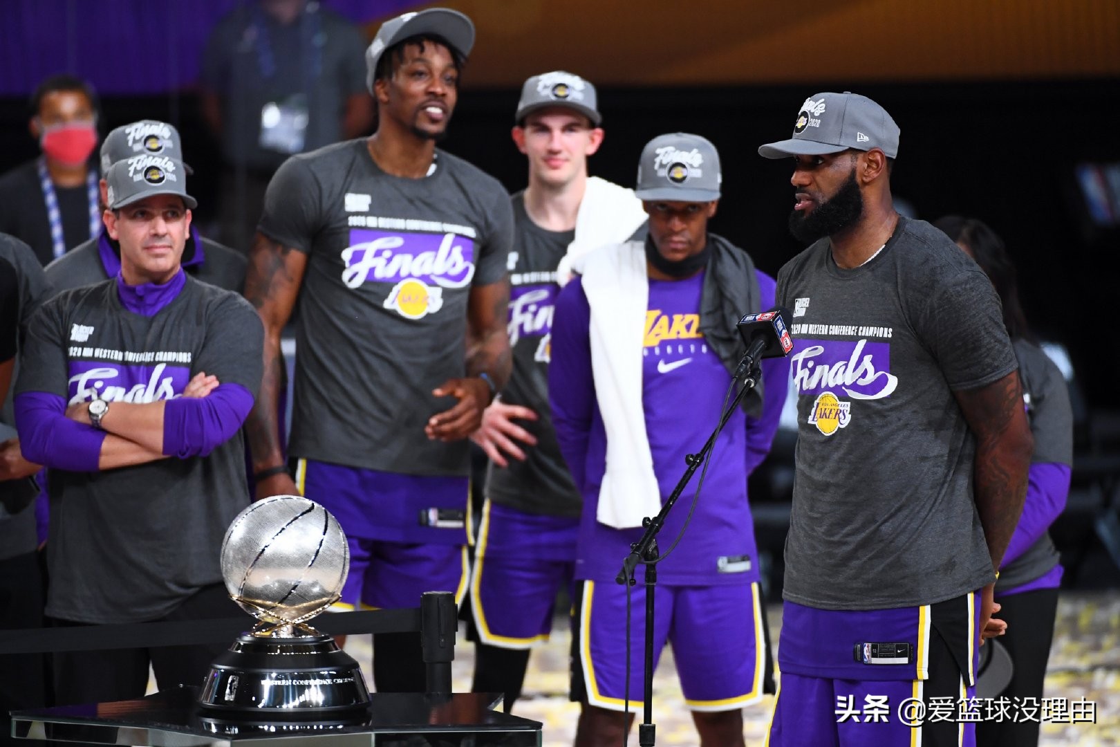 湖人时隔十年再次夺冠,2020湖人夺冠浓眉喜极而泣