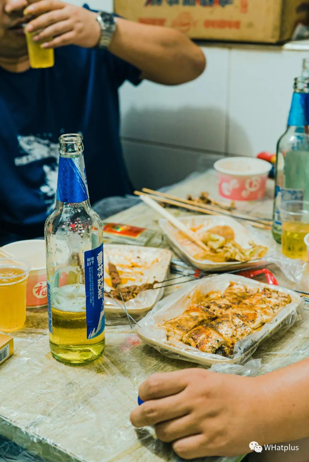 只有一张桌子的烧烤,只有3张桌子的川菜馆