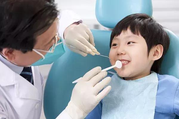 后槽牙的牙齿有点歪可以矫正吗,矫正牙齿过程中牙齿歪了正常吗