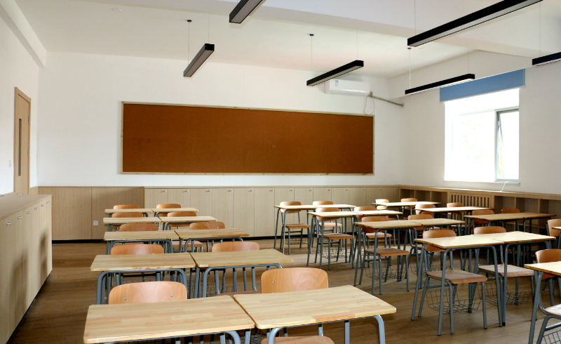 这是属于乐队的夏天,也是属于青春回忆的夏天