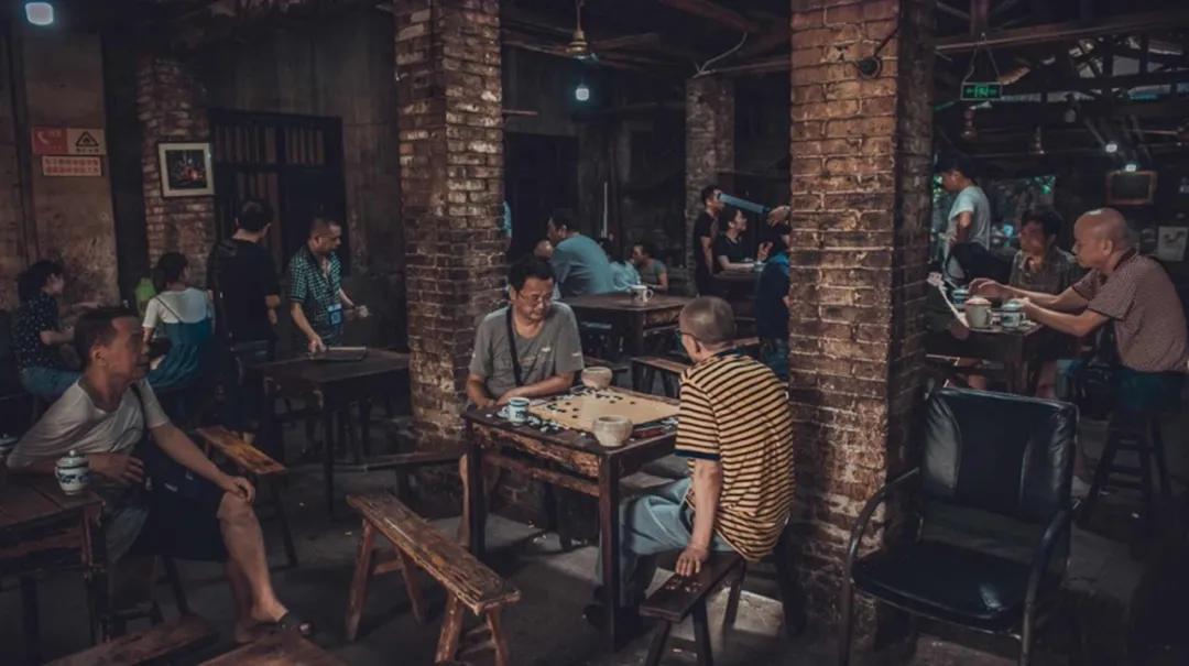 重庆魔幻与烟火并存的城市,重庆是座魔幻的城市