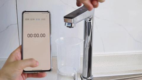 房价那么贵一点也不能浪费,台面净热一体净水机测评