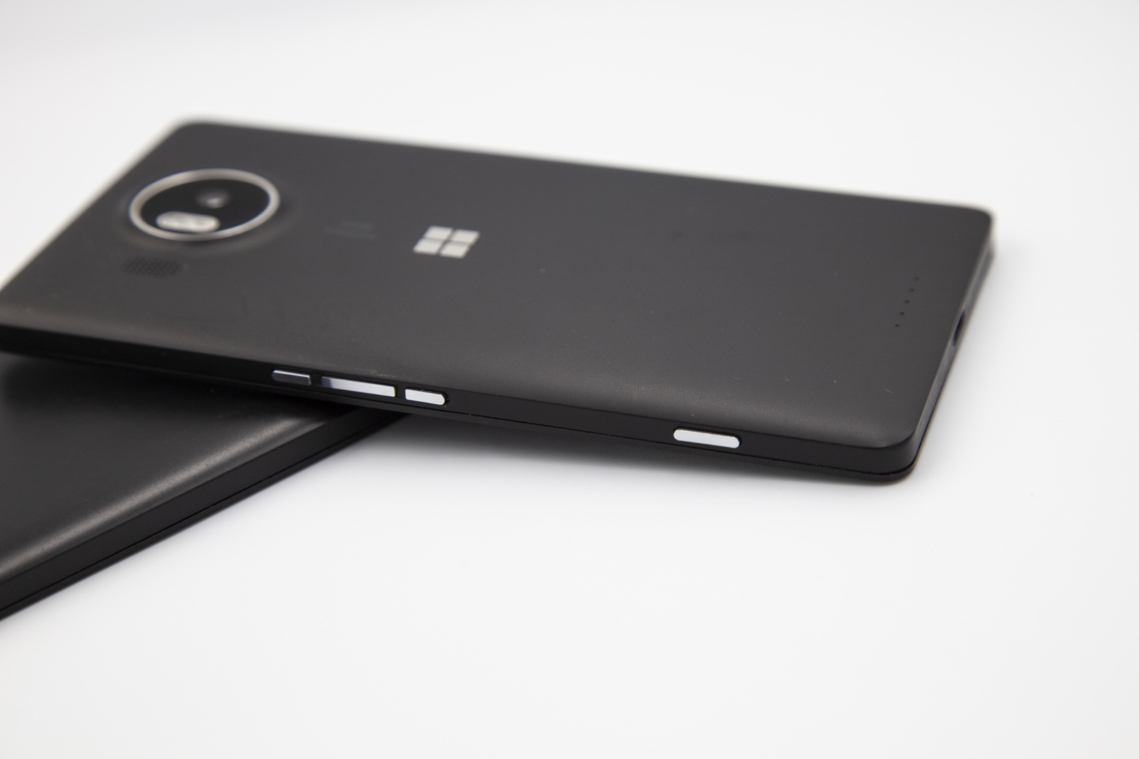lumia950xl当主机,为什么lumia950xl还值得购买