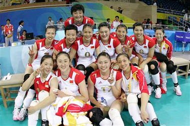 中国女排奋斗经历简短20字,排球运动简史中国女排