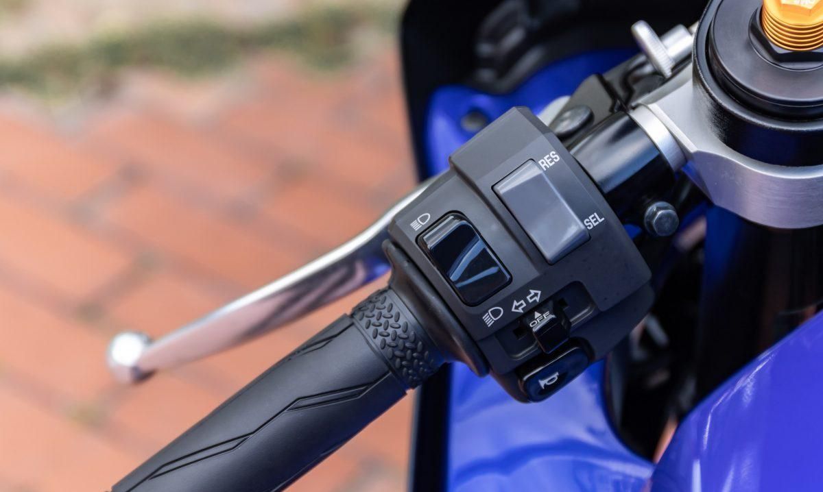 雅马哈r7马力机测试,雅马哈r7座高测试