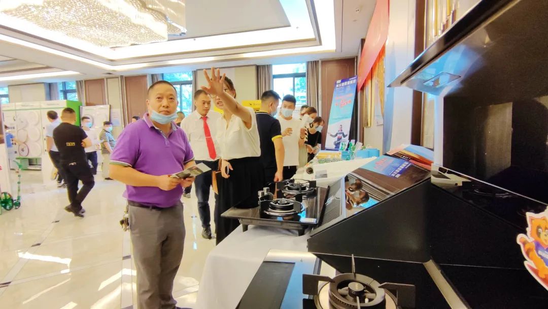 引领高品质家装,引领全屋定制方向