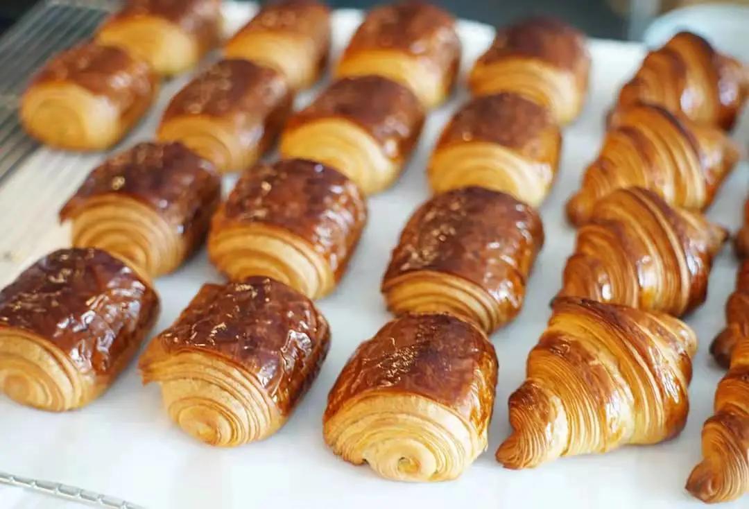 为什么面包最好不要加热,面包该凉吃还是热吃