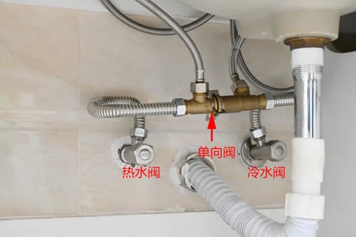 装了回水管为什么还是不能零冷水,回水管不用泵怎么做到秒出热水