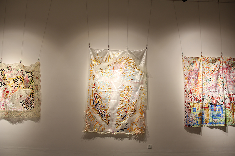 艺术家采访口吐芬芳,艺术家回顾个展