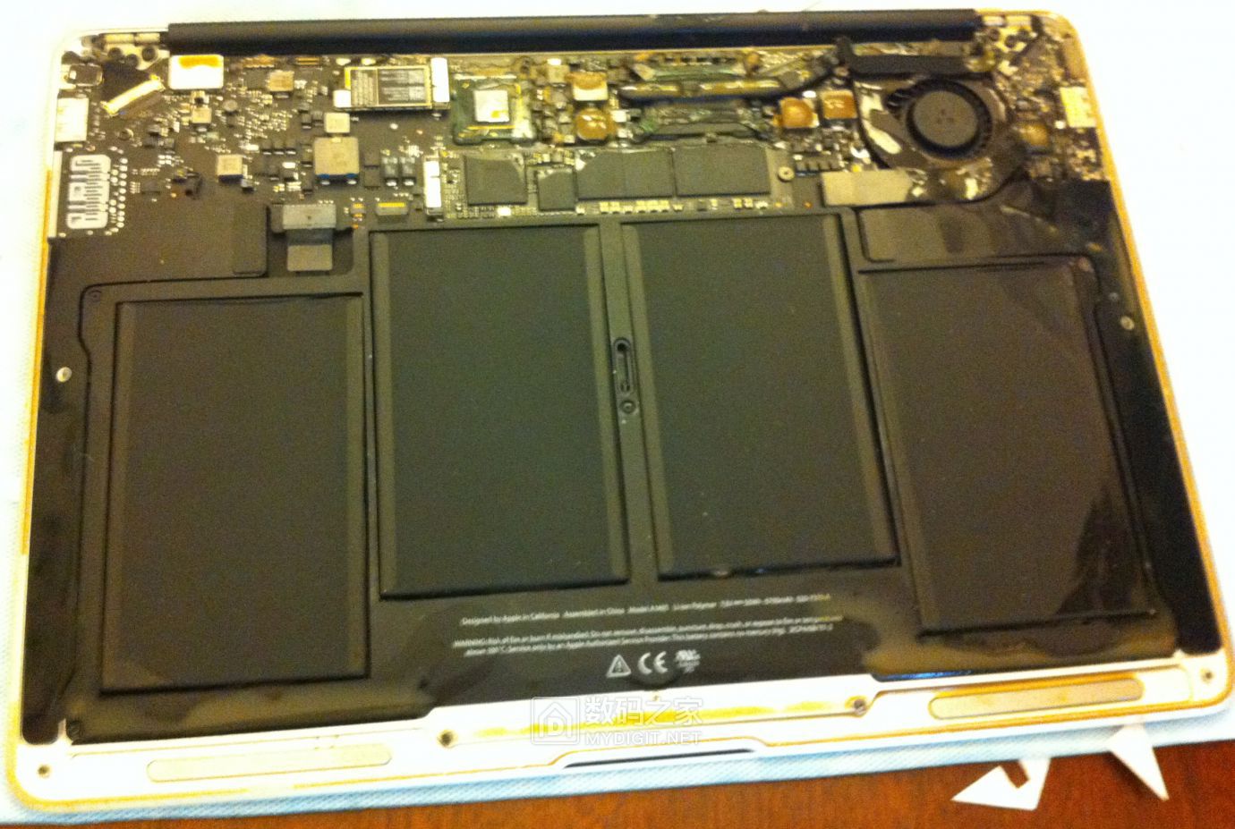 苹果笔记本macbookair7999,苹果笔记本11.6寸macbookaira1370