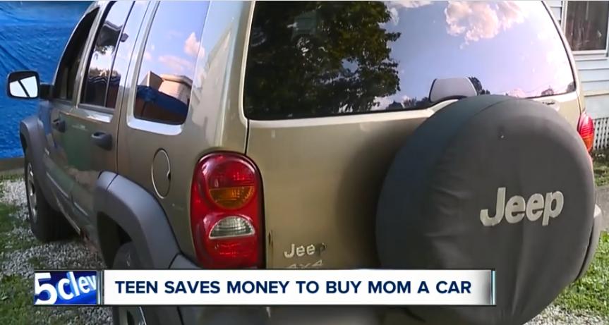 靠打暑期工，美国15岁男孩给妈妈买了辆吉普车
