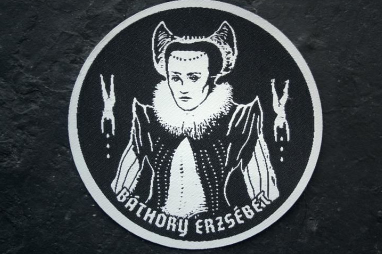 蝙蝠会变成吸血鬼吗,蝙蝠和吸血鬼有什么关系