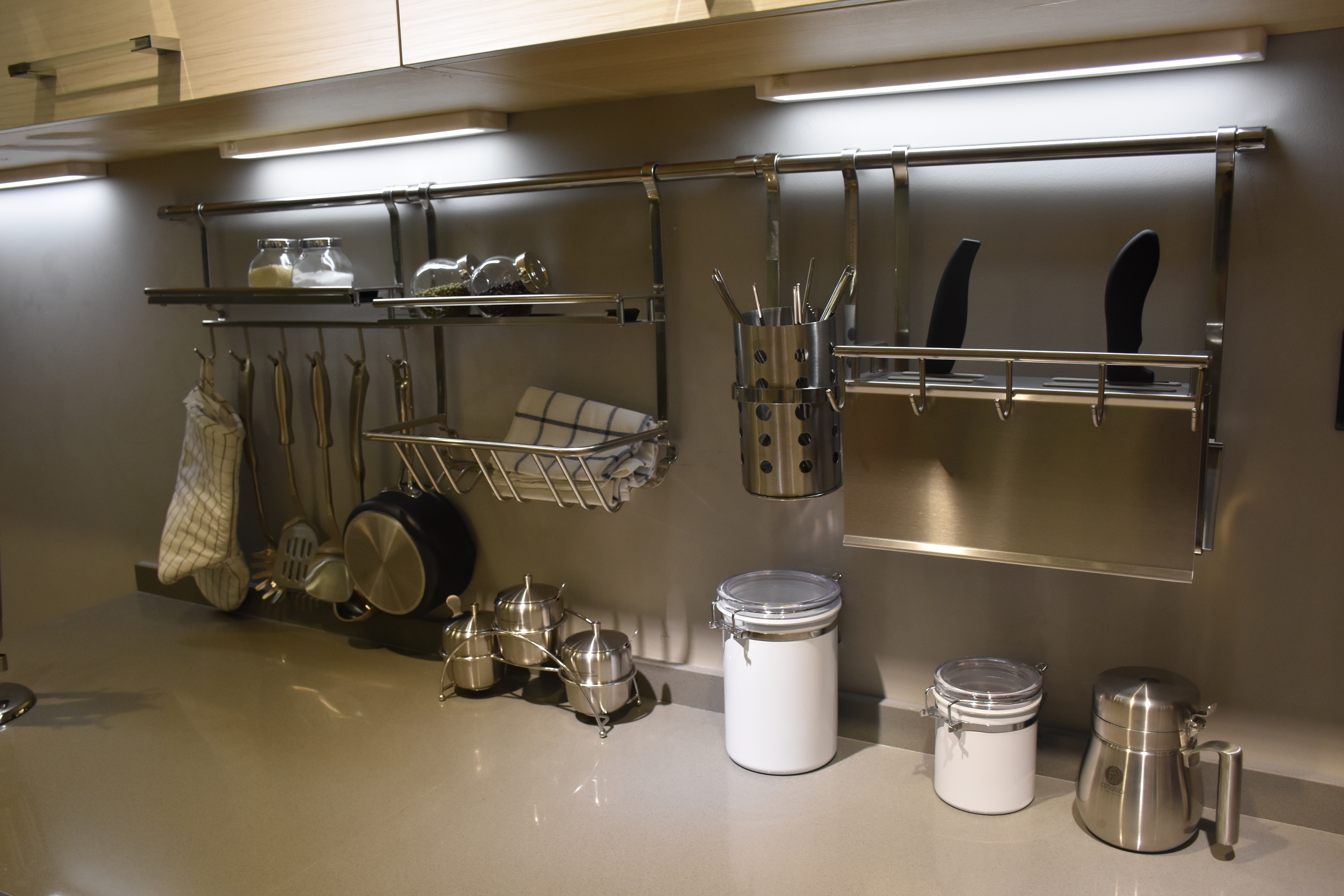 2022年厨房橱柜设计效果图,2021厨房最流行l型橱柜设计