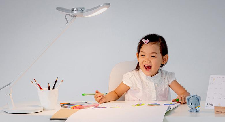 护眼台灯五字诀,护眼文章800字