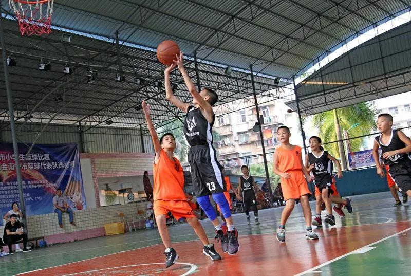 每天一节体育课,数学老师还能教体育,杭州滨江“超标”开课破题体教融合