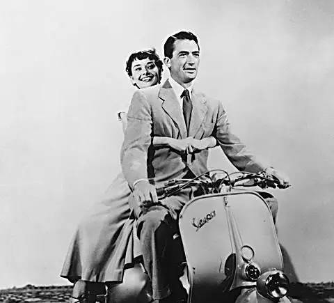 罗马假日最感人的一部电影,罗马假日经典爱情电影推荐排行榜