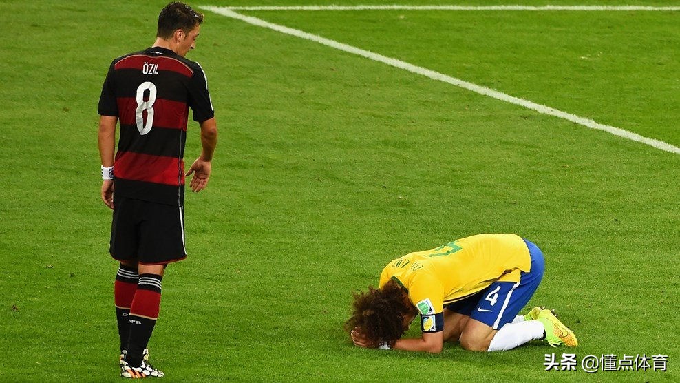 足球30个难忘瞬间,足球史上最难忘的场面