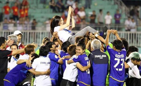 伍伦盼泰国女足,泰国足协女主席伍伦盼