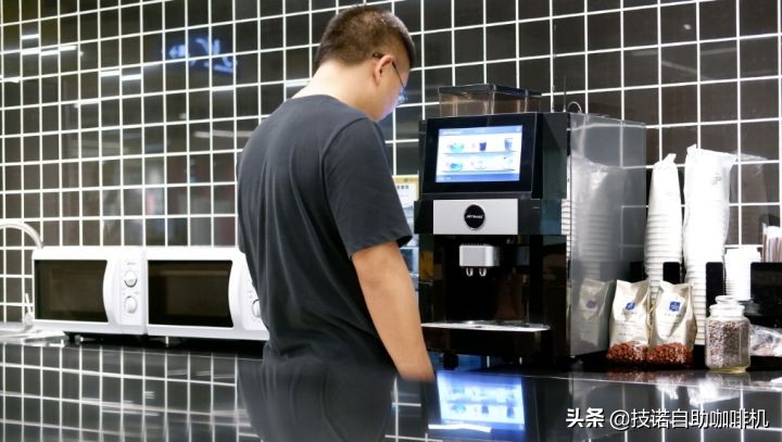 滴滤式咖啡机速溶现磨,咖啡机出的咖啡和速溶咖啡