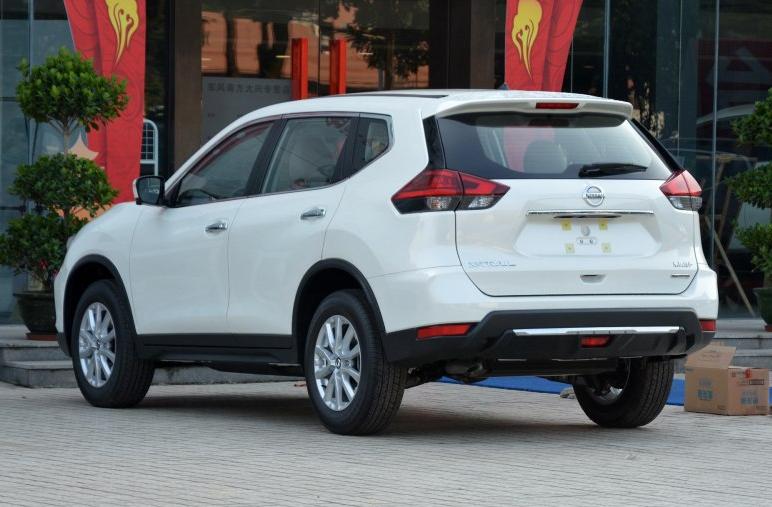 日产奇骏2017款2.5lcvt领先版4wd,奇骏三缸200亿是真的吗