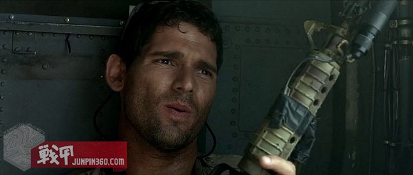 美国黑鹰战机坠落视频,十部顶级战争大片黑鹰坠落