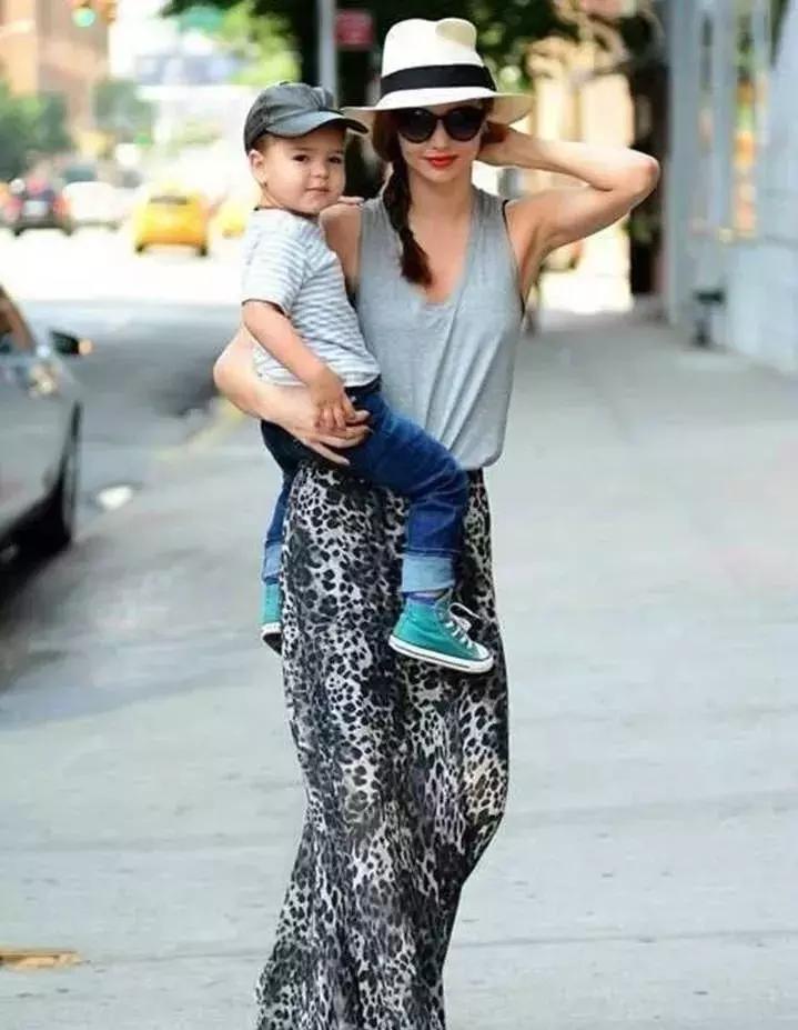 生娃后肚子凹下去,生完宝宝肚子大自己能恢复吗