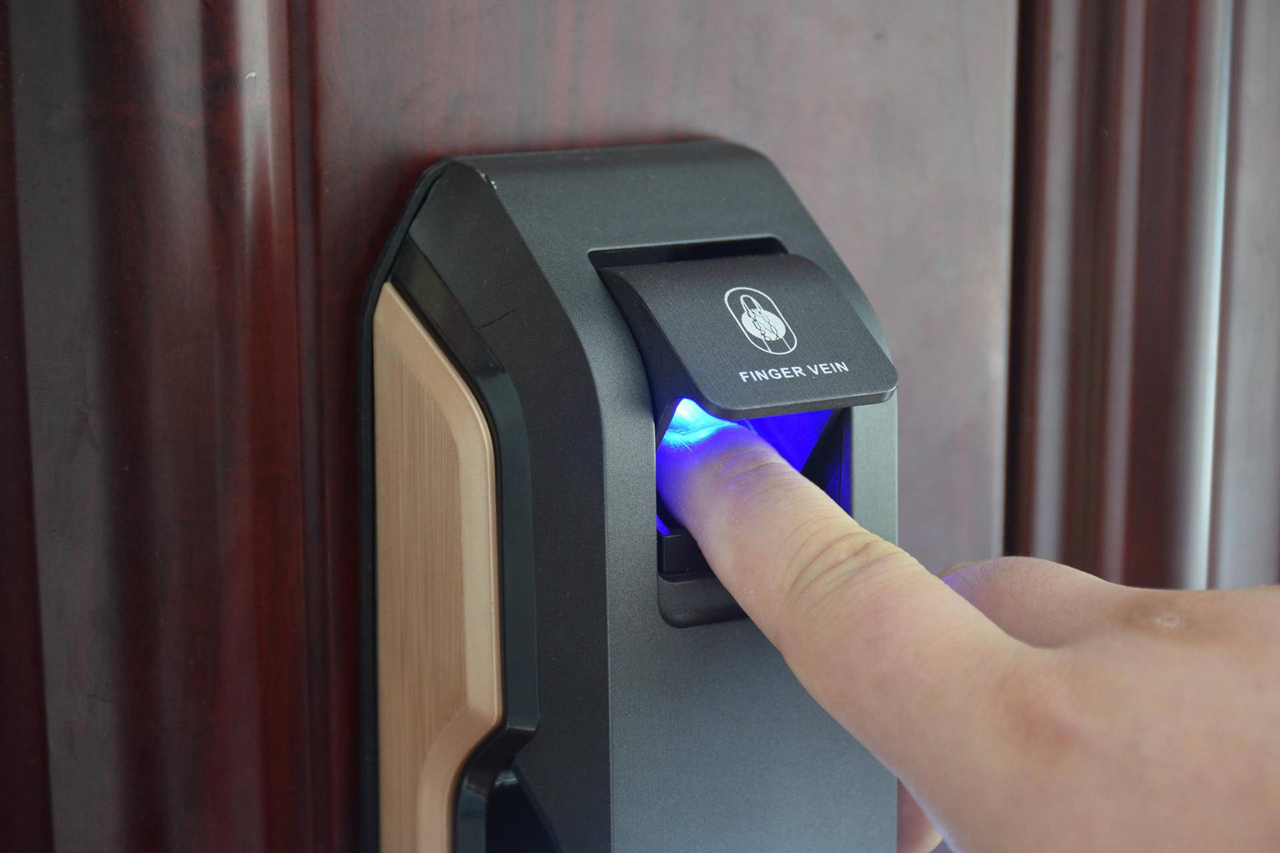 指静脉智能锁比指纹锁更安全吗,智能指纹锁自己设置最安全的方法