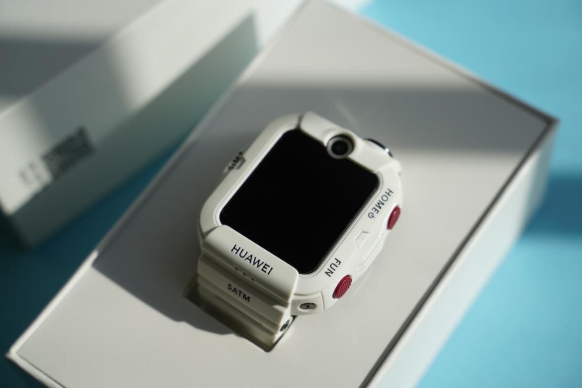 华为4x儿童手表和小天才z7哪个好,华为电话手表4x和小天才z6哪个好