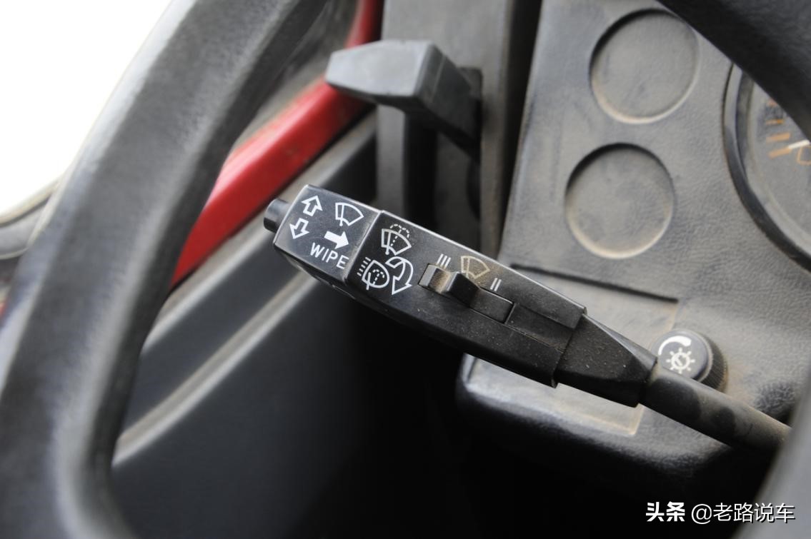 重庆铁马6x6军用车多少马力,重庆铁马6x6军用越野车