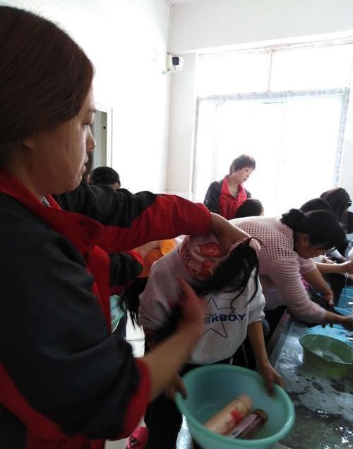 过度洗发会怎样,洗发水不适合会有什么症状