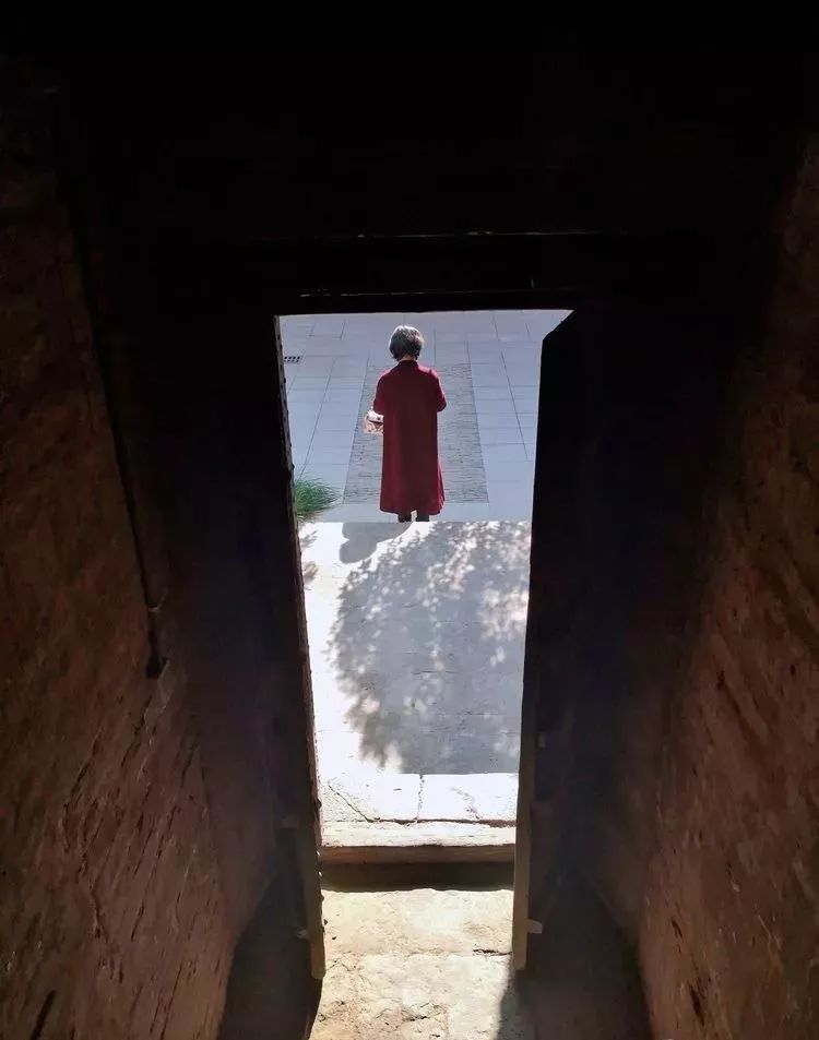 漫随天外云卷云舒免费,漫随天外云卷云舒抖音