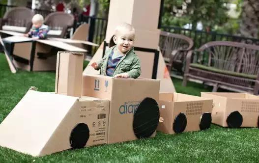 废旧纸盒制作儿童玩具房子,用纸箱做大黄蜂汽车详细教程