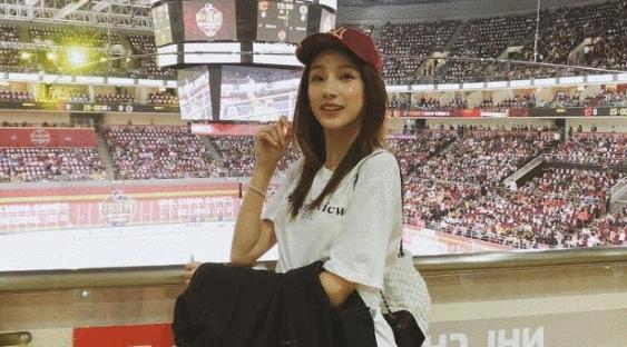 央视女主持人马凡舒变装,马凡舒央视女主播