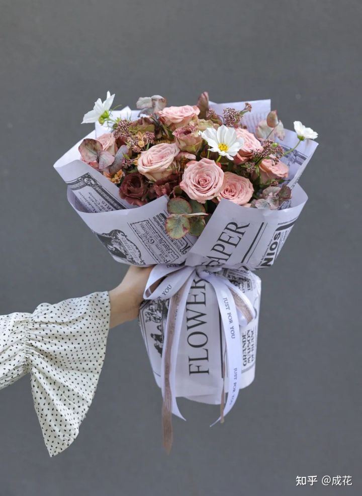 卖花包装纸选什么颜色,新手开花店怎么选择包装纸