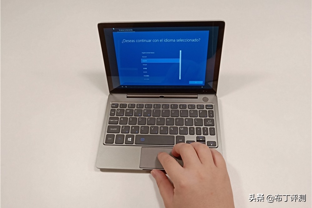 目前值得入手的办公笔记本电脑,小巧方便办公笔记本