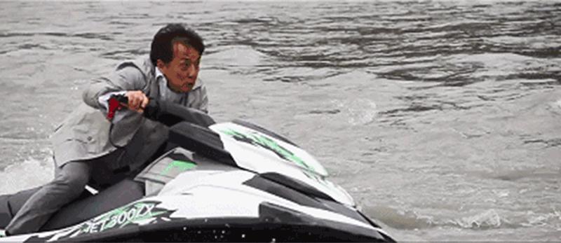 66岁高龄的成龙还能打，他才是披荆斩棘的《急先锋》