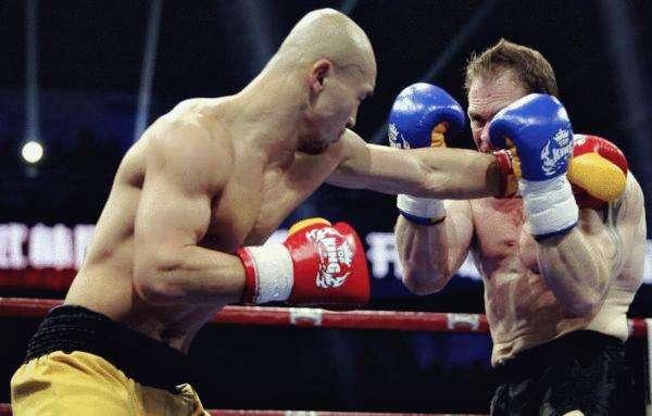 武僧一龙安慰李景亮,武僧一龙评价