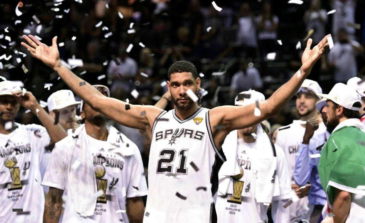 为何说邓肯是历史第一大前锋，数据荣誉极具说服力！