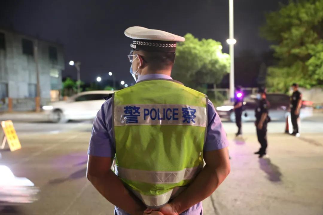 警方大清查一夜抓获20多人,汕头潮南统一清查行动