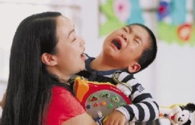 幼儿园小朋友被排挤最明智的做法,孩子在幼儿园受到排挤怎么处理