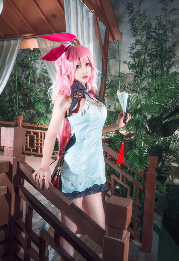 16岁小姐姐cos王者女英雄,小姐姐cos八重神子被围观