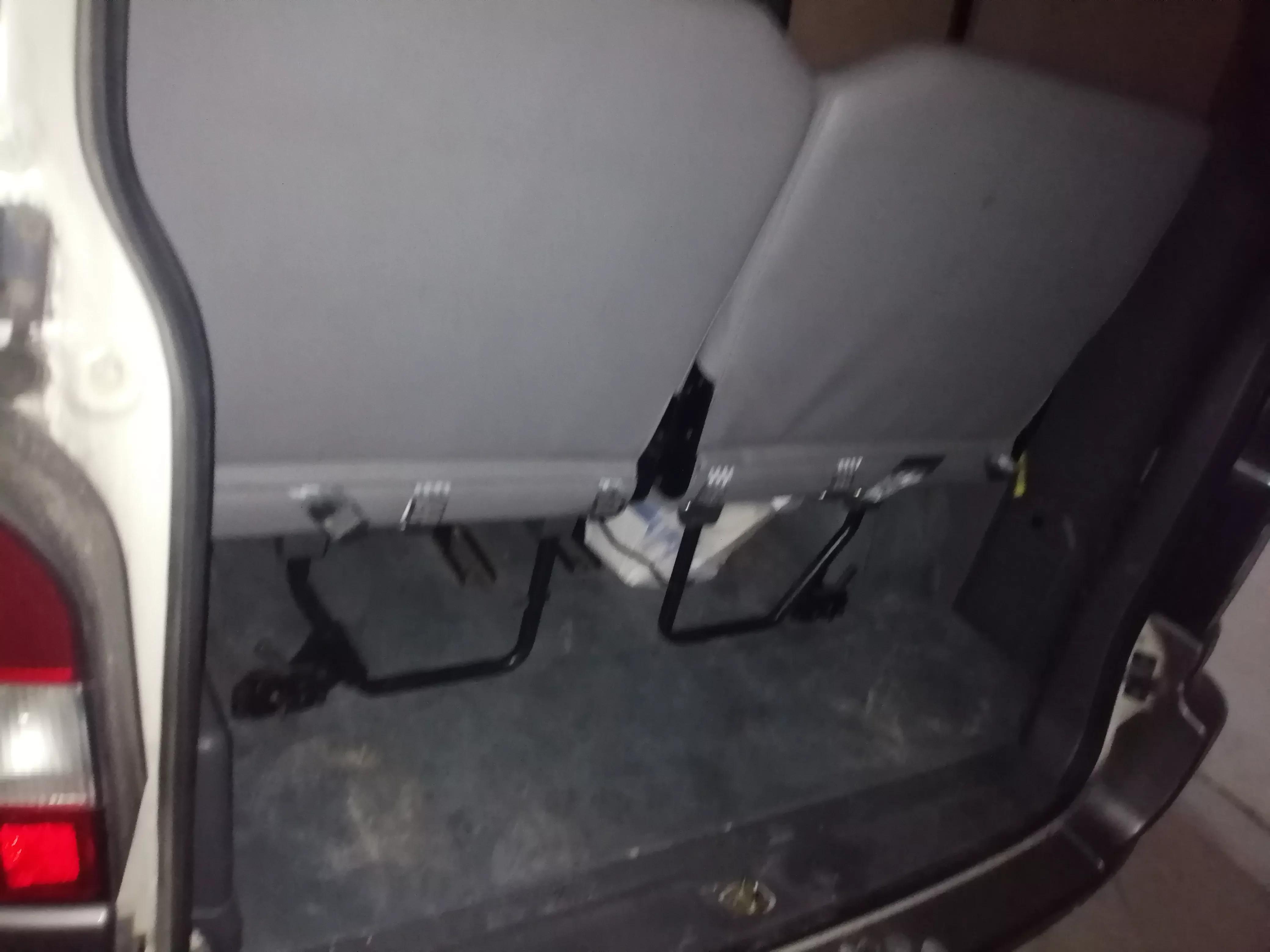 13岁开奔驰小车,车龄超20年的奔驰面包车