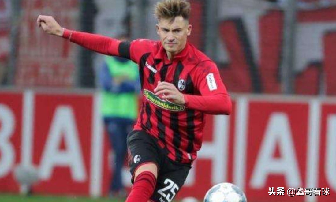 弗莱堡中卫国脚科赫的未来：那不勒斯有意引进，热刺后防急需